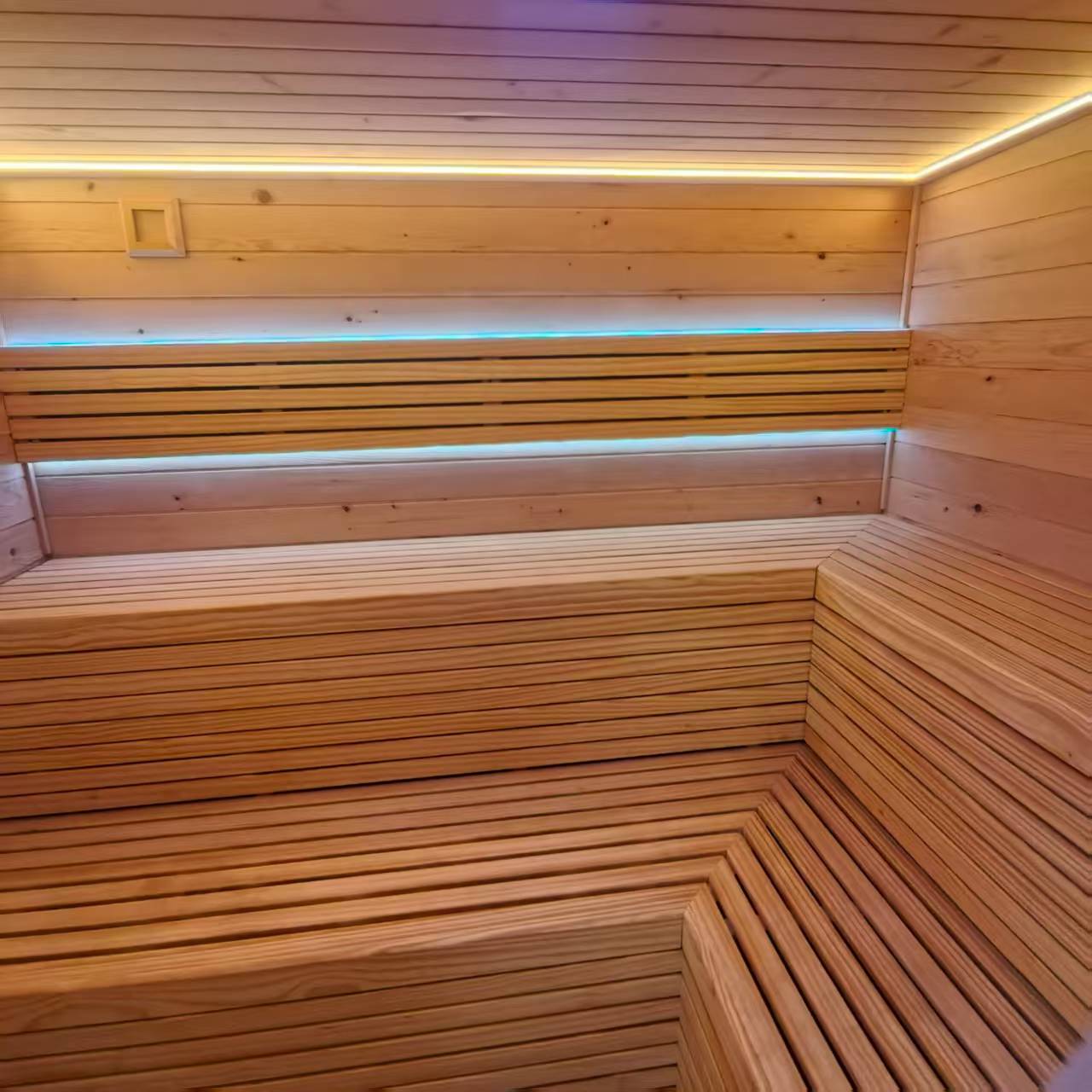 Brand - new design! A modern square - shaped outdoor cube - structured sauna with an electric furnace and steam function for 4 - 8 people. Made of red cedar solid wood, equipped with a computer control panel, and customizable.