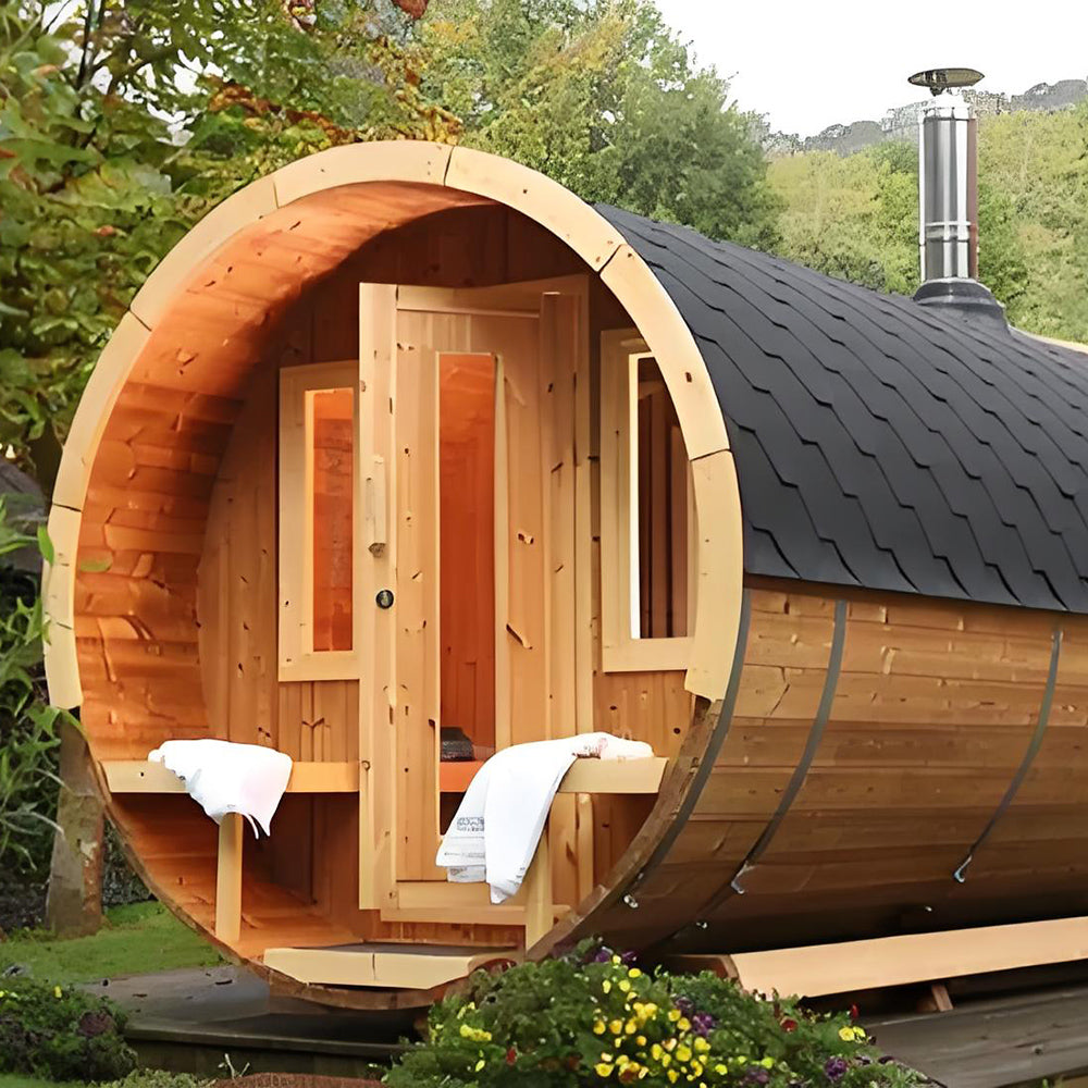 Backyard wooden barrel sauna, an outdoor round cabin used for hot spring vacations, thermotherapy, steam experiences, and traditional sauna indoors