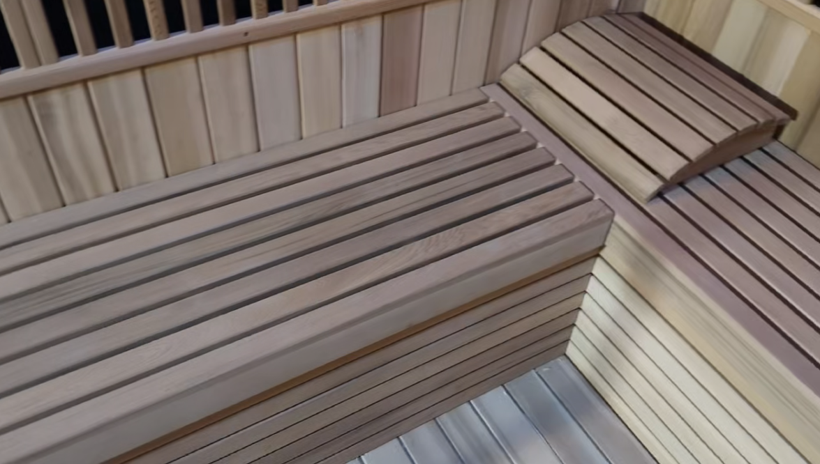 Custom - made pointed - roof far - infrared light - wave sauna room with a built - in independent shower area. It is a sweat - steaming house suitable for both indoor and courtyard use, and the style and size can be customized as required.