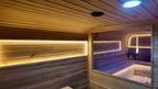 Customizable luxury square - shaped sauna. It is made of beech and red cedar, can accommodate 4 people, and is suitable for outdoor use.