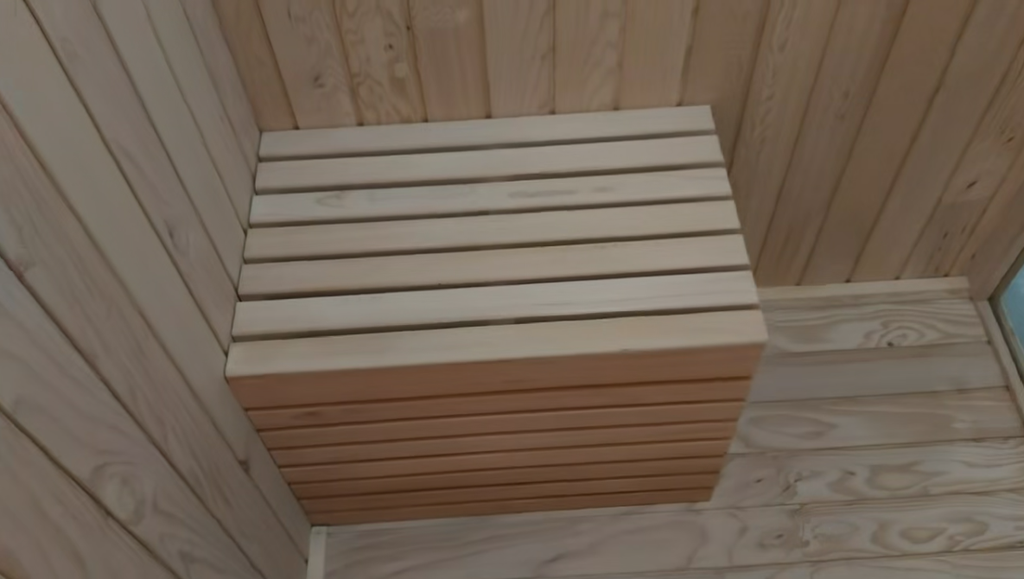 Multi - room irregularly shaped sauna. It features electric - furnace constant - temperature heating and can be custom - made in solid wood for both home courtyard and commercial use as an integrated unit.