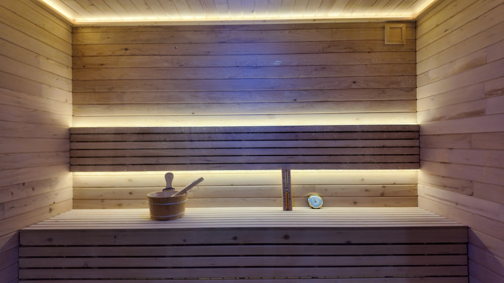 Luxurious Family - oriented Modern Solid - wood Square - shaped Outdoor Steam Sauna. Made of red cedar, in a cubic shape with a panoramic view, and equipped with a computer - controlled panel.