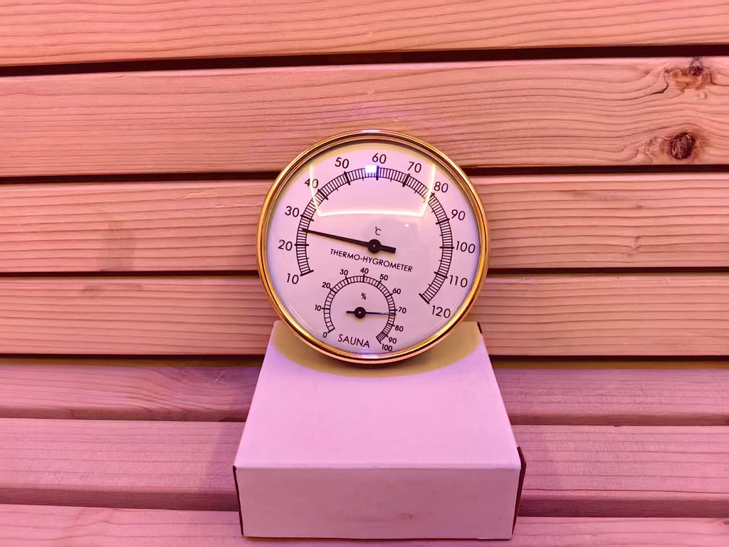 4 - 6 - person outdoor sauna heated by an electric furnace. It has a solid - wood square design and is suitable for use in gyms and villas.
